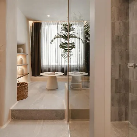 מלון דירות Emery Naxos City