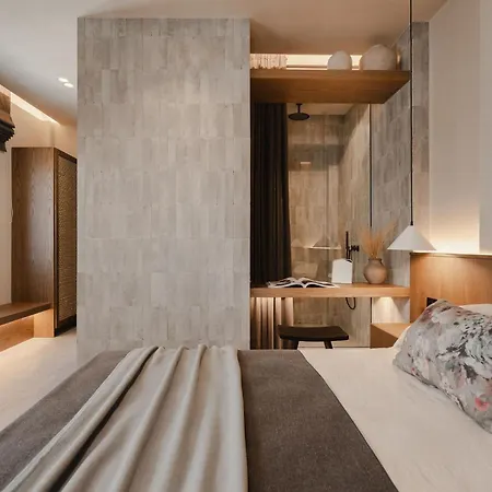 Emery Apartahotel 3*