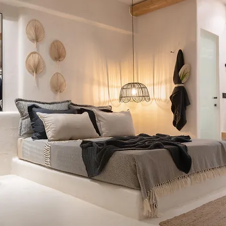 Emery Suites 4* Naxos City